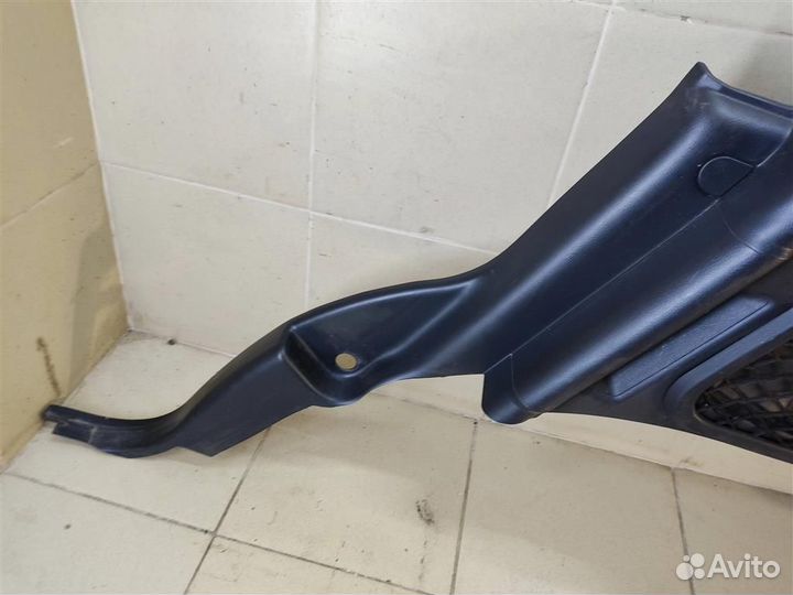 Обшивка багажника правая Land Rover Discovery 4 2