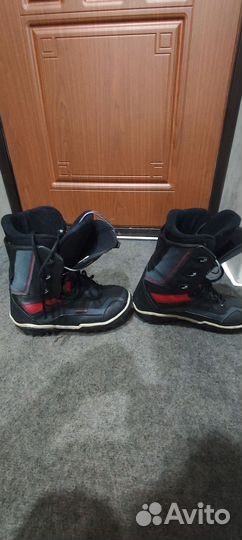 Сноубордические ботинки 42.5