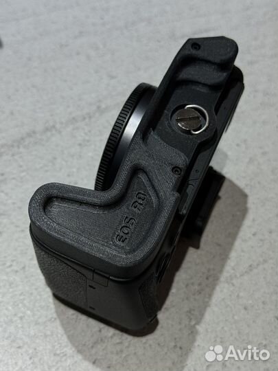 Canon eos r8 grip