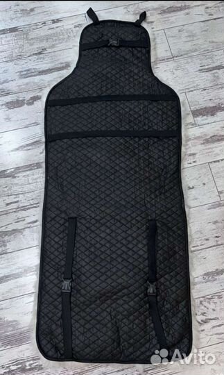 Меховые шкуры на сиденье