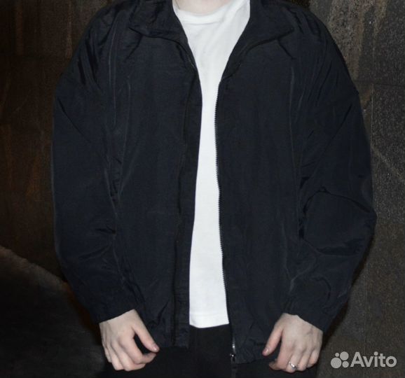 Бомбер Ветровка Balenciaga Rick Type На Руках