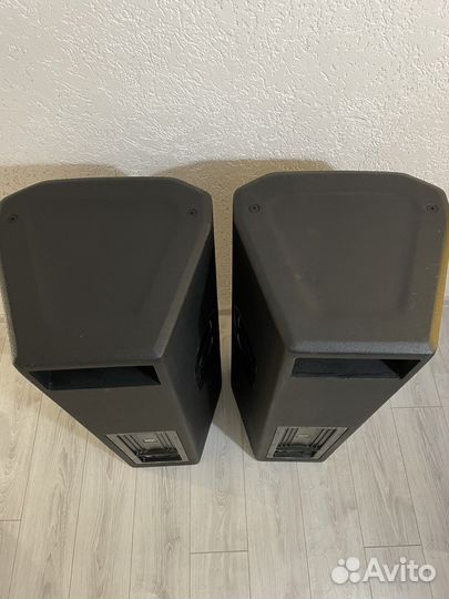 Активная акустическая система JBL PRX 625