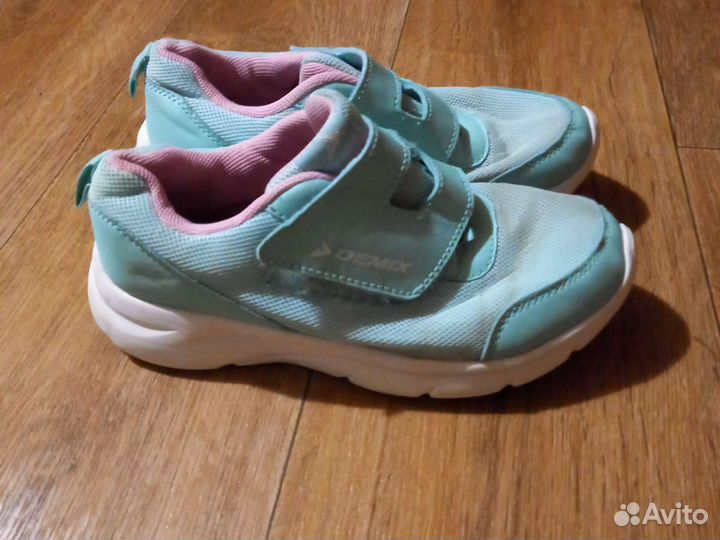Кроссовки для девочки