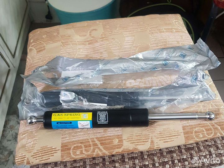 Амортизаторы багажника volvo V70