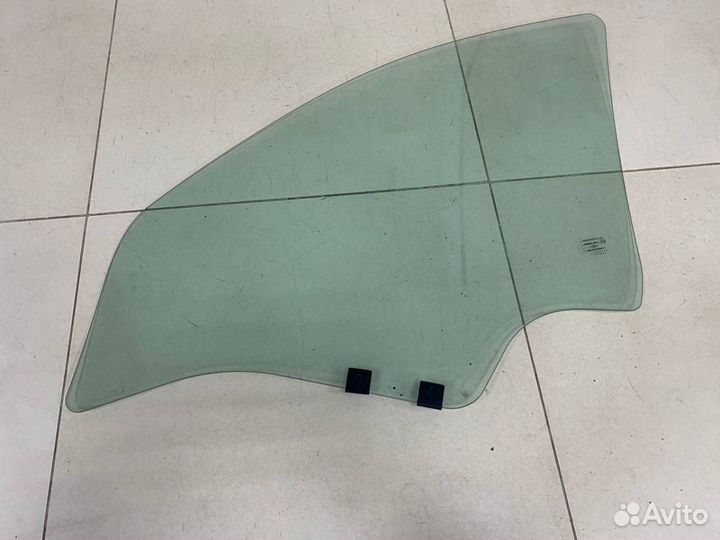 Стекло двери передней правой Nissan Terrano D10 20