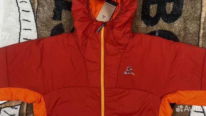 Демисезонный пуховик Nike ACG Primaloft Red