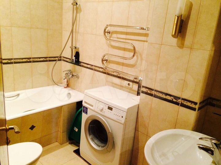 2-к. квартира, 60 м², 2/10 эт.