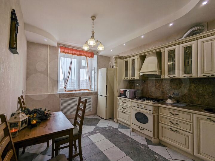 2-к. квартира, 75 м², 9/9 эт.