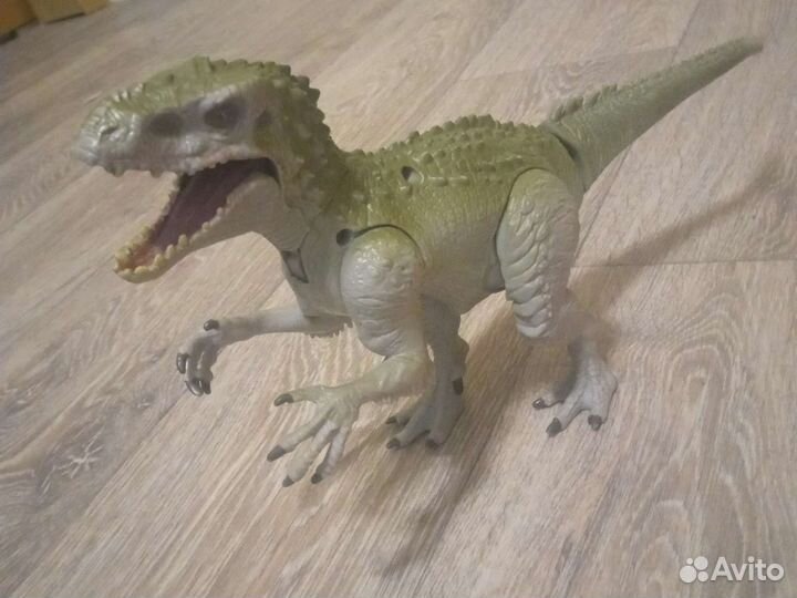 Динозавр из фильма 