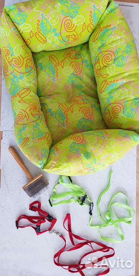 Лежанка,шлейки,щётка Redmond для животных