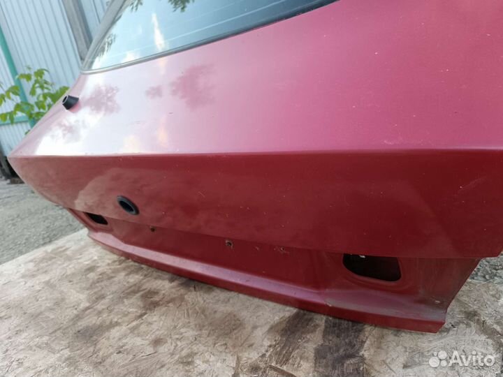 Крышка багажника Мицубиси Каризма