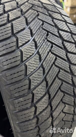 Michelin X-Ice Snow 245/40 R20