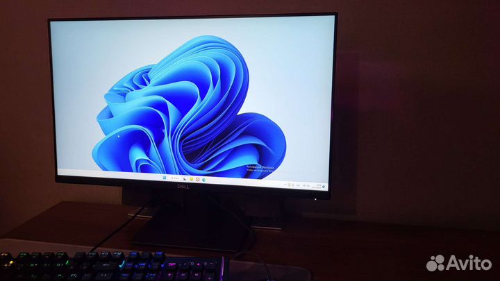 Монитор Dell 23