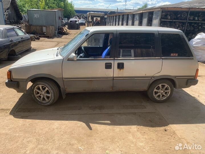 В разборе Nissan Prairie 1.8 1986