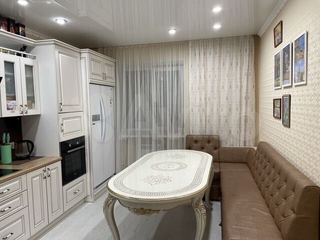 3-к. квартира, 90 м², 6/14 эт.