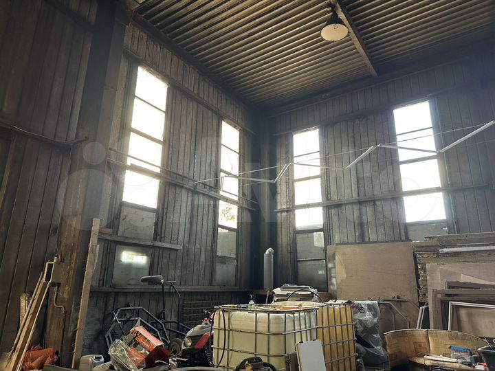 Склад, 1690 м²