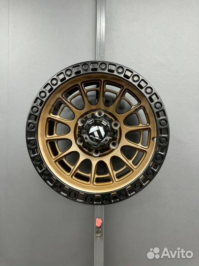 Диск литой Replica Fuel R16 6*139.7 Toyota Nissan