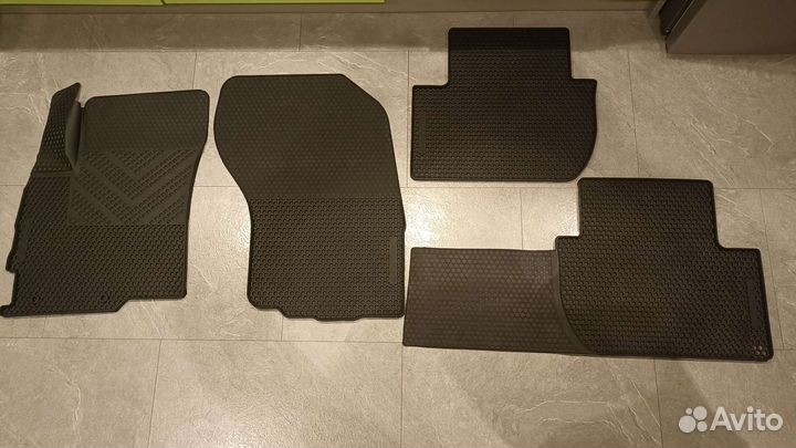 Автомобильные коврики Mitsubishi Outlander I, II