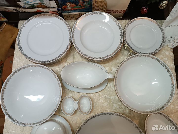 Сервиз столовый белый Чехословакия