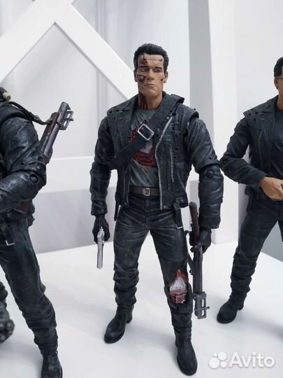 Фигурка Терминатора Т-800