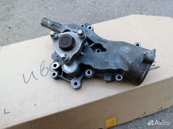 Помпа водяной насос Opel Corsa D Meriva B Mokka