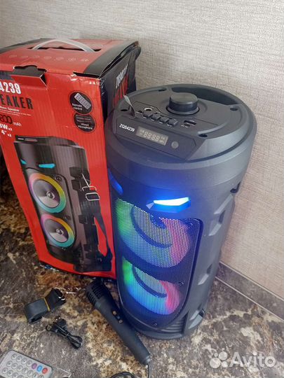 Колонка блютуз с микрофоном. Новая