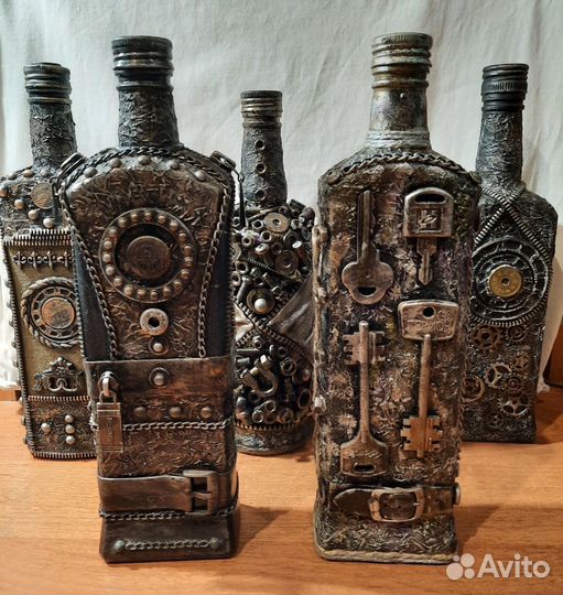 Декоративная бутылка в стиле стимпанк