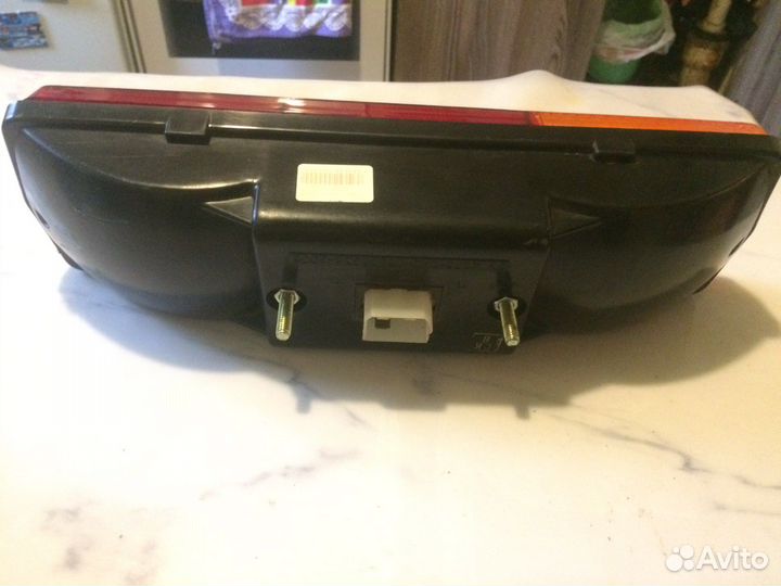 Задний правый фонарь газ-зил