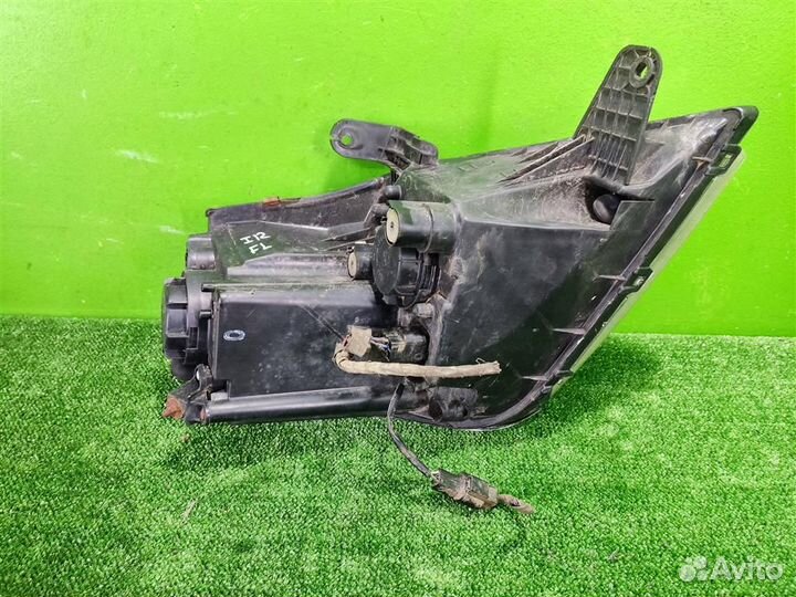 Фара левая Ssangyong Rexton 2005