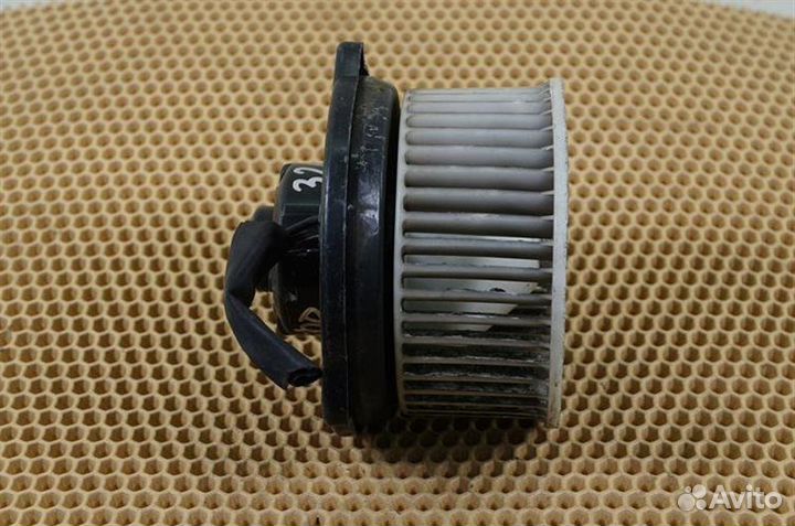 Мотор печки Toyota Carib AE100