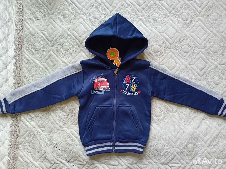 Детский костюм тройка новый