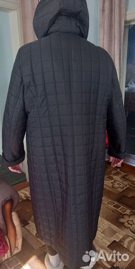 Пальто стеганое женское с капюшоном