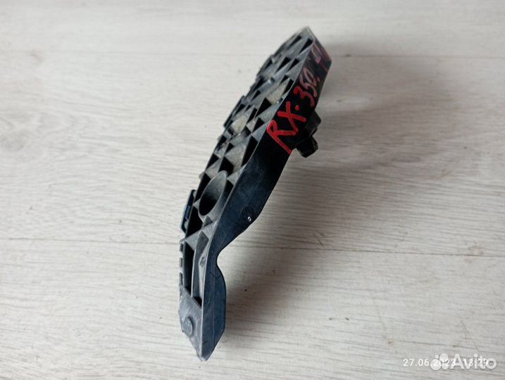 Крепление бампера переднее левое Lexus Rx350 2010