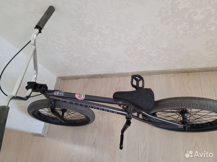 Трюковой велосипед BMX