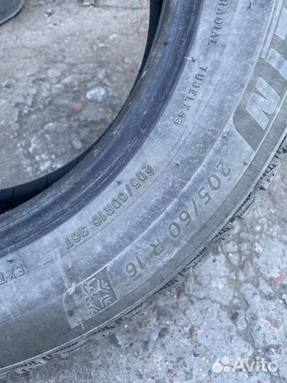 Michelin X-Ice North 4 205/60 R16