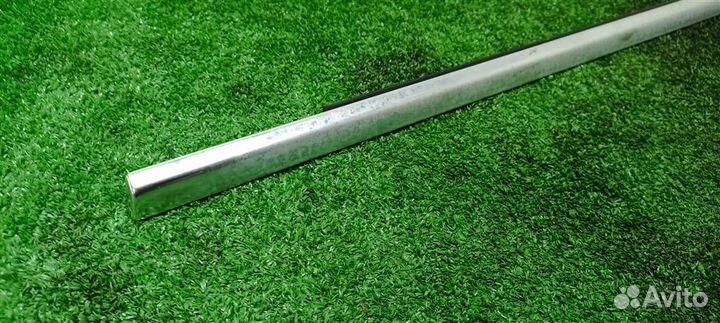 Накладка стекла заднего правого VW Touareg 2002-2