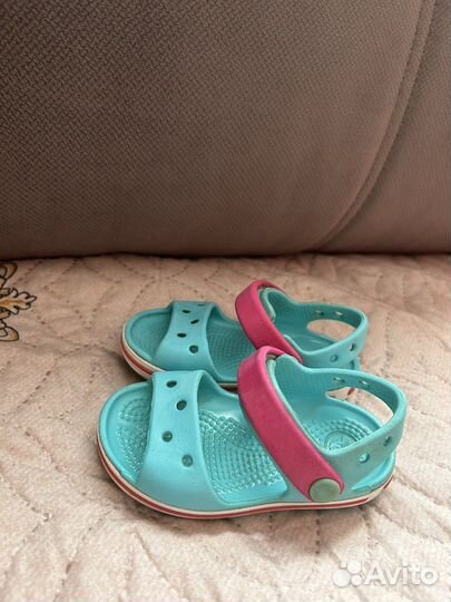 Босоножки для девочки crocs c5