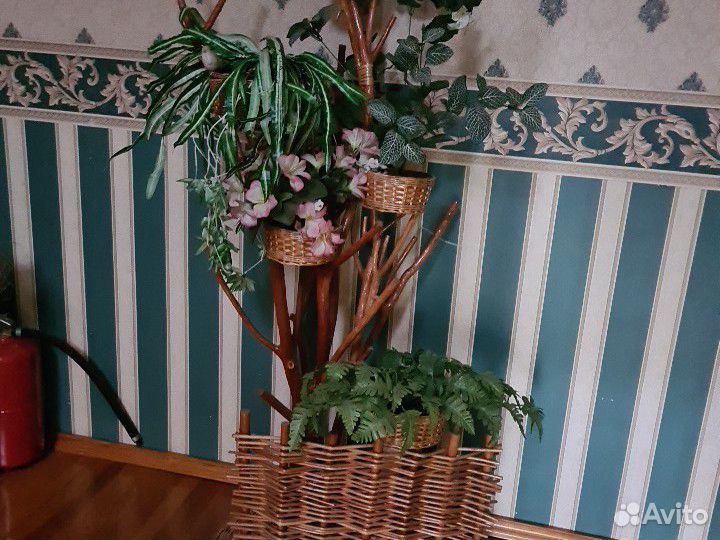 Панно подставка для цветов