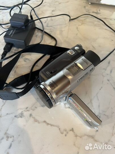 Видеокамера panasonic NV-GS120