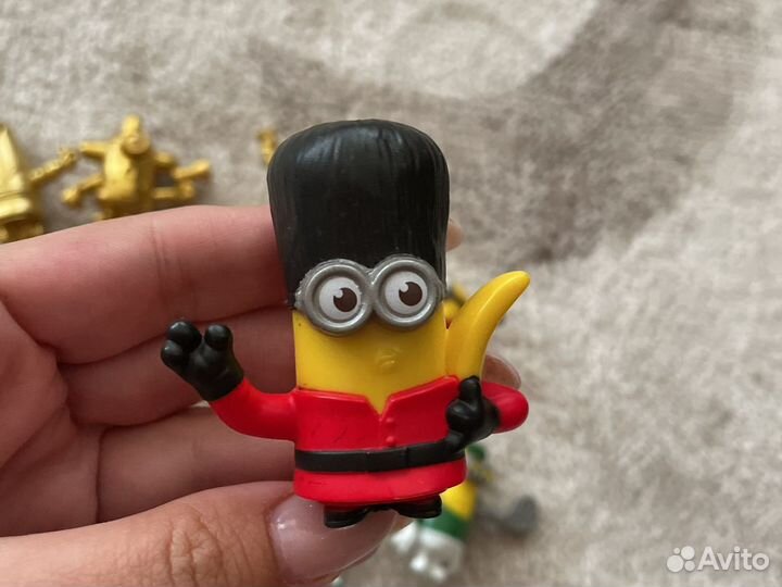 Миньоны из макдональдса
