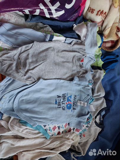 2 пакета одежды на мальчика от 0 до года (разное)