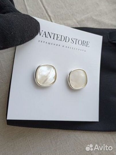Круглые серьги пусеты