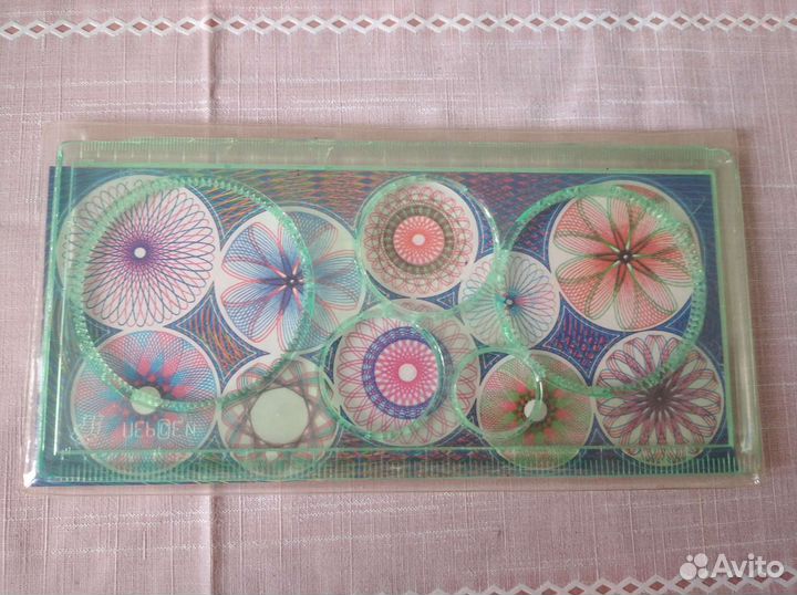 Развивающая игра для детей линейка спирограф