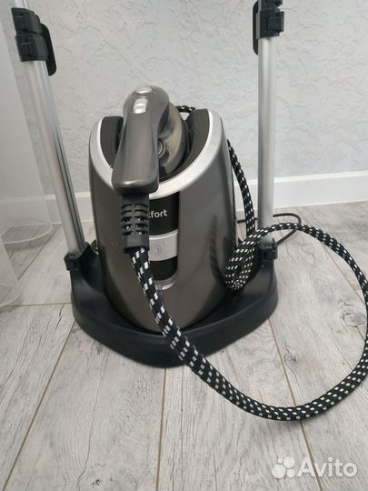 Отпариватель для одежды вертикальный