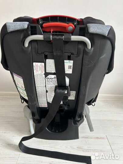 Автомобильное кресло