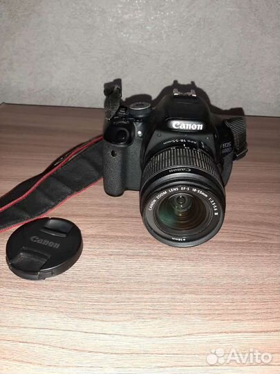 Зеркальный фотоаппарат Canon 600D плюс два объекти