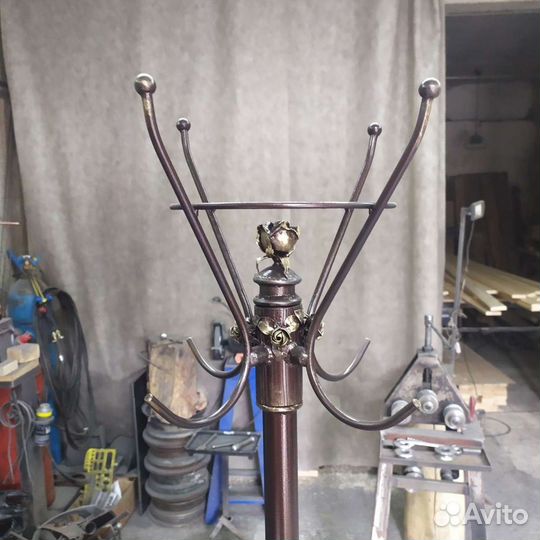 Вешалка напольная