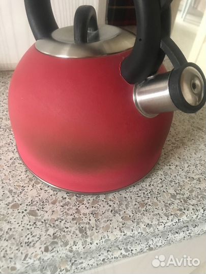 Чайник б/у 3 литра и заварочный новый на 4 л