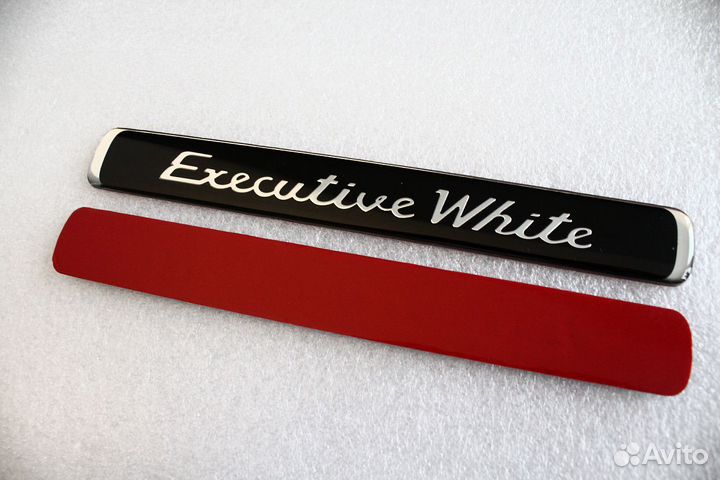 Эмблема Шильдик Executive White / Black C7VA3