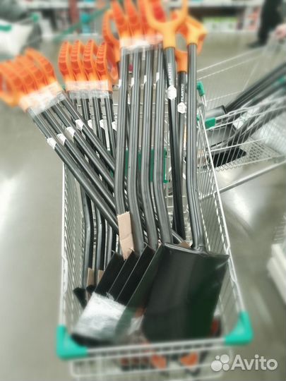 Лопата Fiskars штыковая